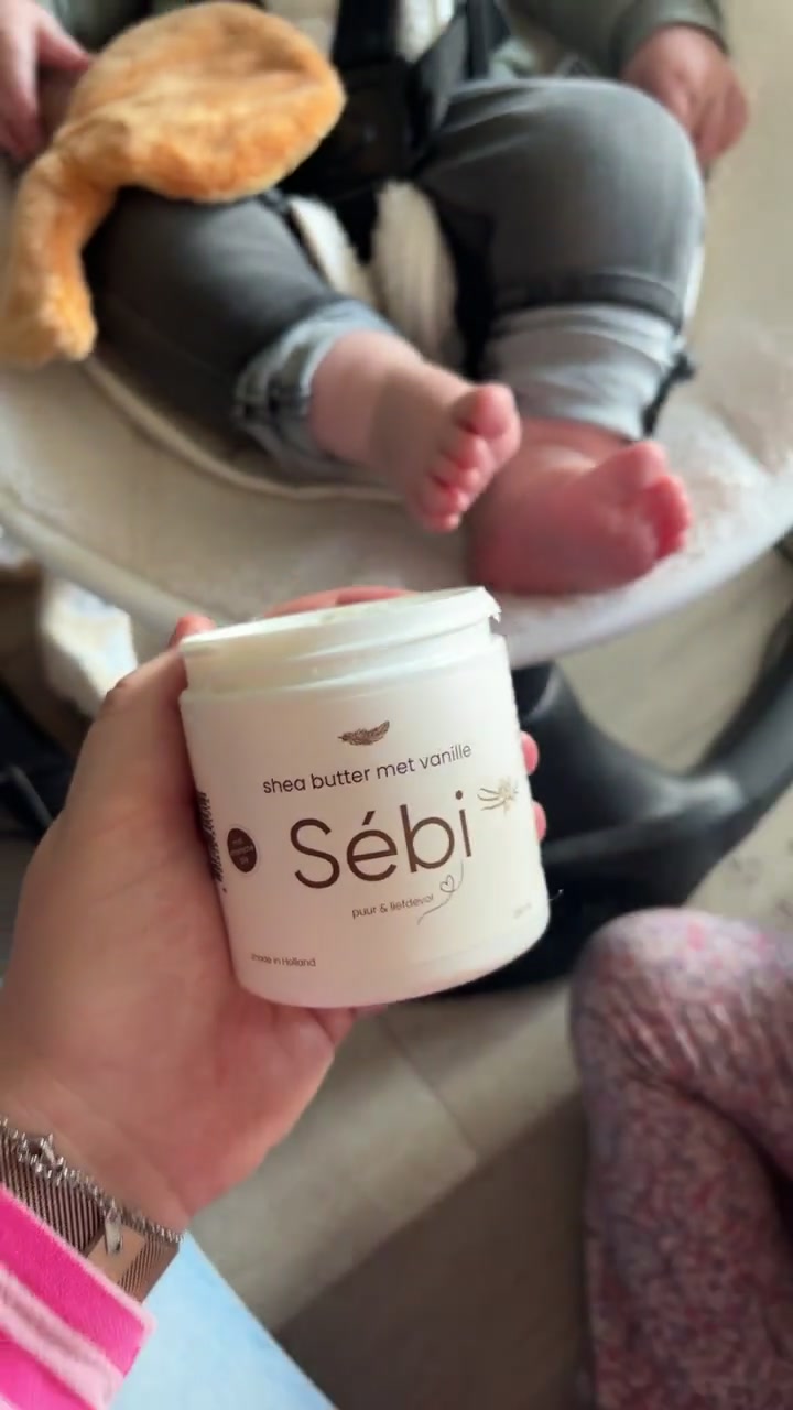 Verzorgingsmoment voor baby en kind met Afiba Naturals Sébi