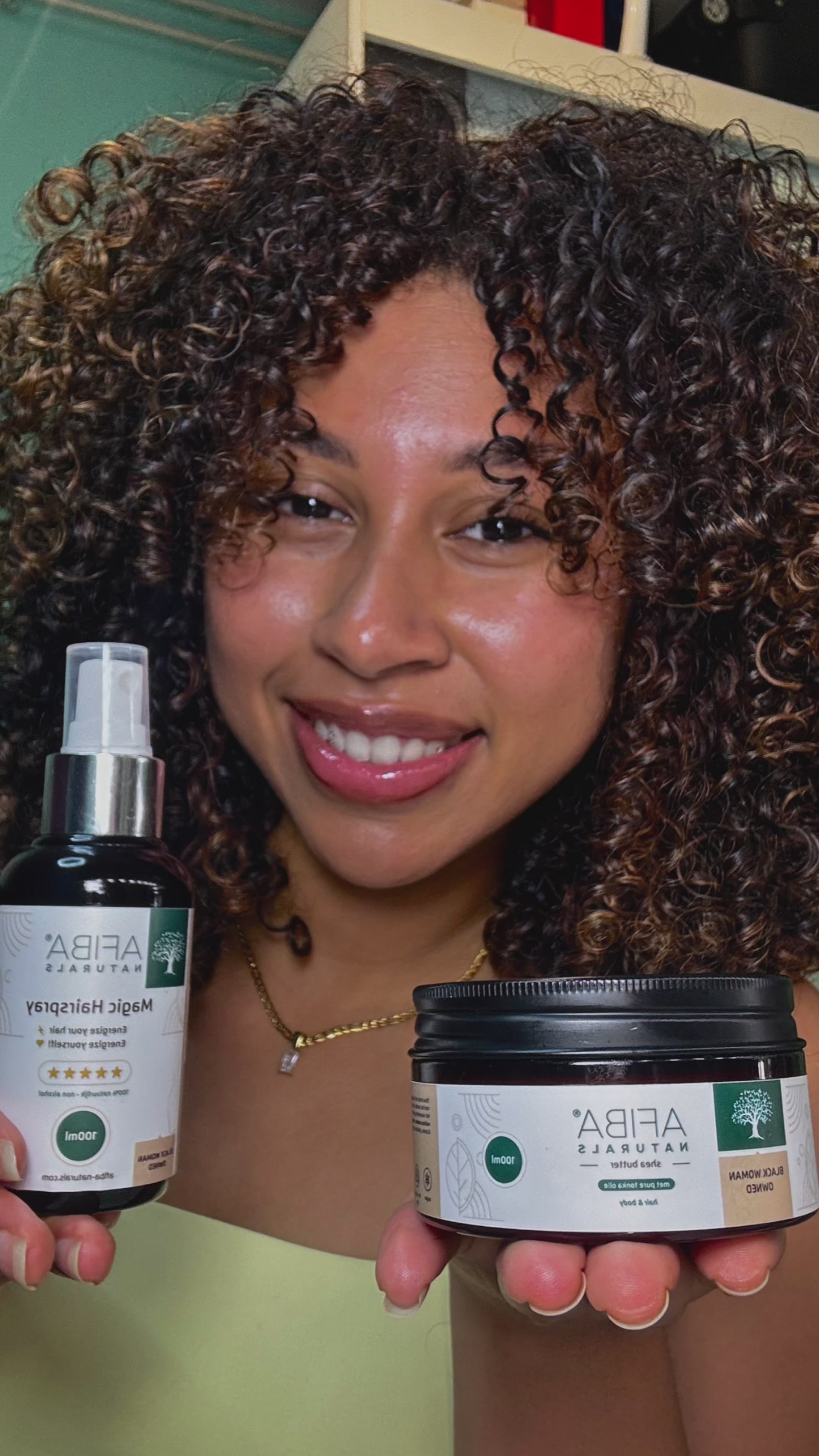 Video geladen: Magic Hair Duo XL - 1 x Magic Hairspray 500ml &amp; 1 x Shea Butter Tonka 500ml